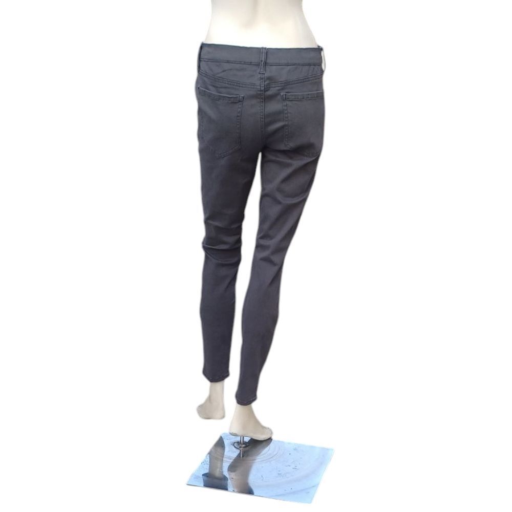 8144.....Mudd Skinny Fit Jeans Size 9, W28" 28"Inseam 8"Rise
