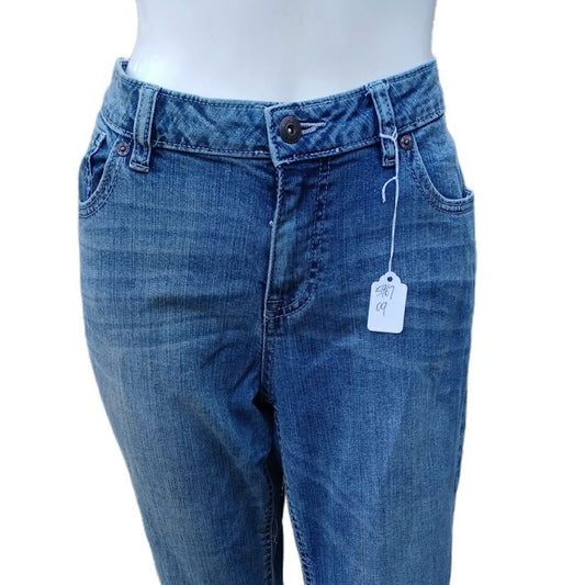 59679.....Apt.9 Straight Crop Cuffed Jeans Size 10, 30" Waist 22" Inseam 9" Rise