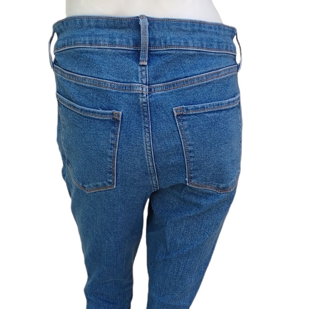 59782.....Old Navy Rockstar Super Skinny Size 6, W28" 28"Inseam 10"Rise