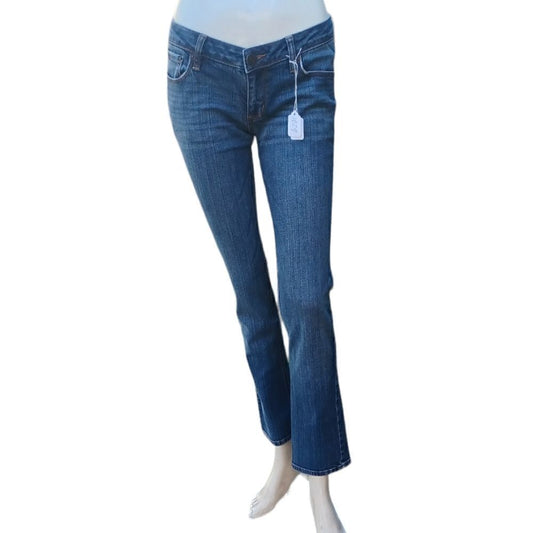 102919...Bullhead Venice Straight leg Jeans Size 5, 28" Waist 28" Inseam 6" Rise