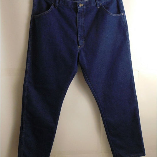 41731.....Men's Wrangler Straight leg Jeans Size 42x30, 13"Rise