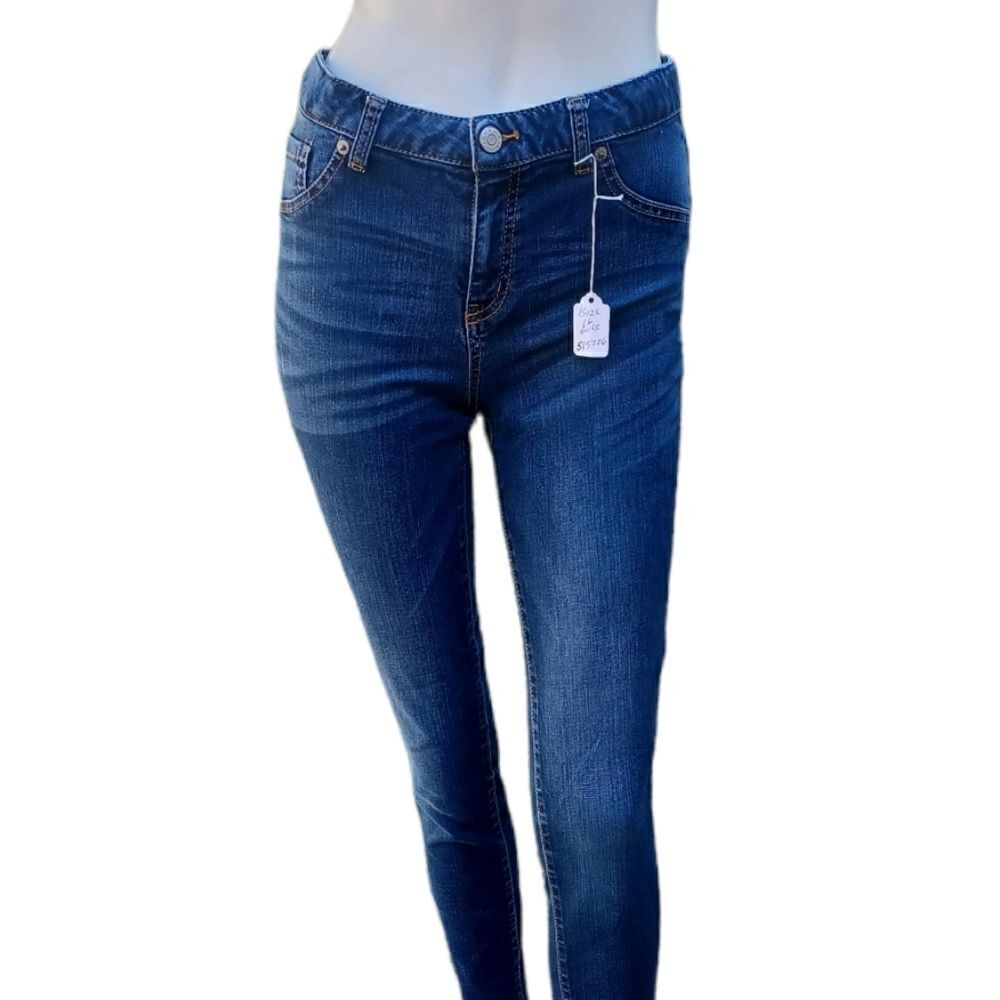 585747.....Girls Cat & Jack Super Skinny Jeans Size 16, W26"  27"Inseam 8"Rise