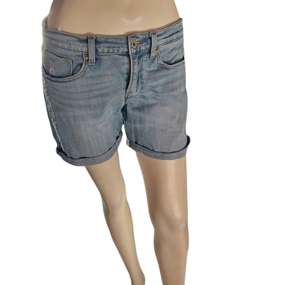 601331.....Lucky Brand Jean Shorts Size 4/27, 9"Rise