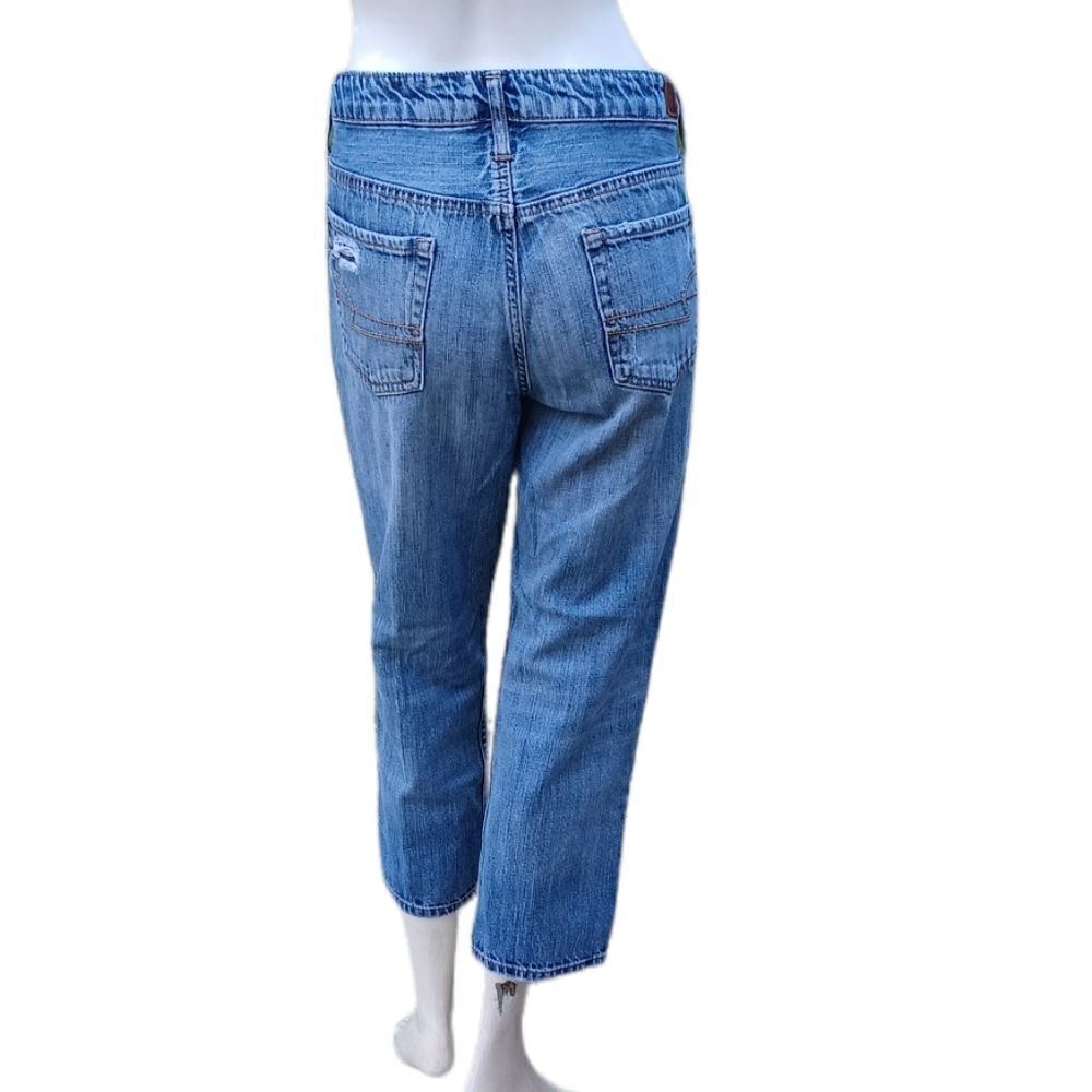 592631....American Eagle Straight Leg Jeans Size 10 Reg, 32"W 23" Inseam 8" Rise