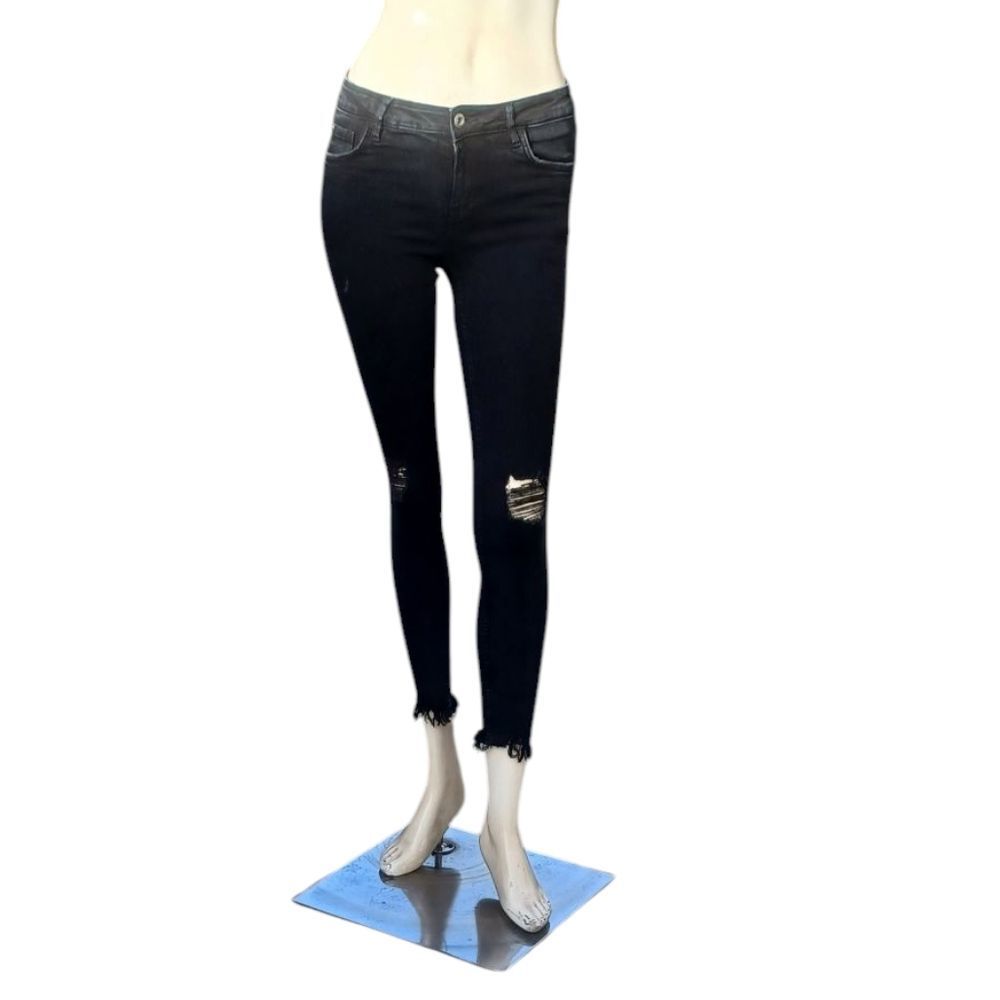 8147.....Zara Skinny Jeans Size 24" Waist, 25" Inseam 7"Rise