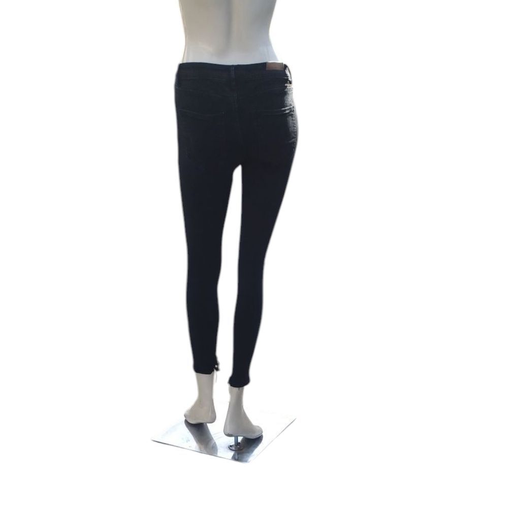 8147.....Zara Skinny Jeans Size 24" Waist, 25" Inseam 7"Rise