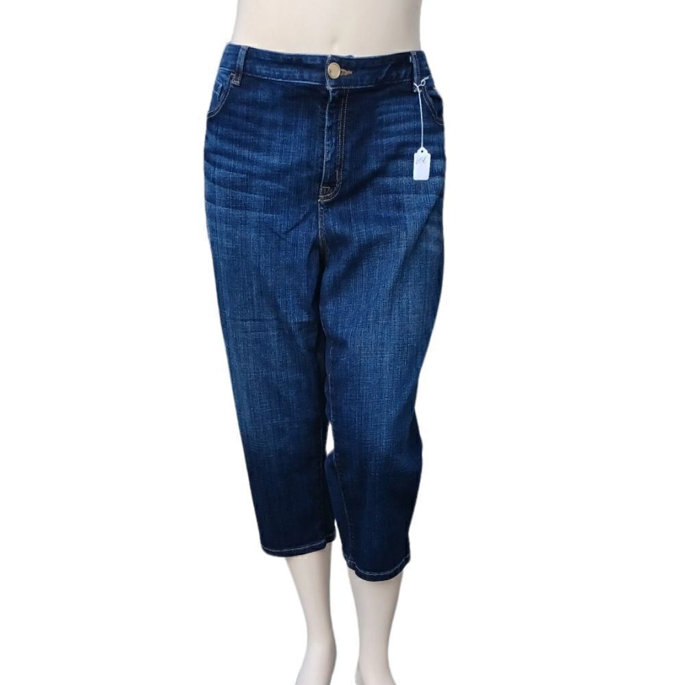 60402....Lane Bryant  Crop Jeans Size 24, W44"  20"Inseam  11 1/2"Rise