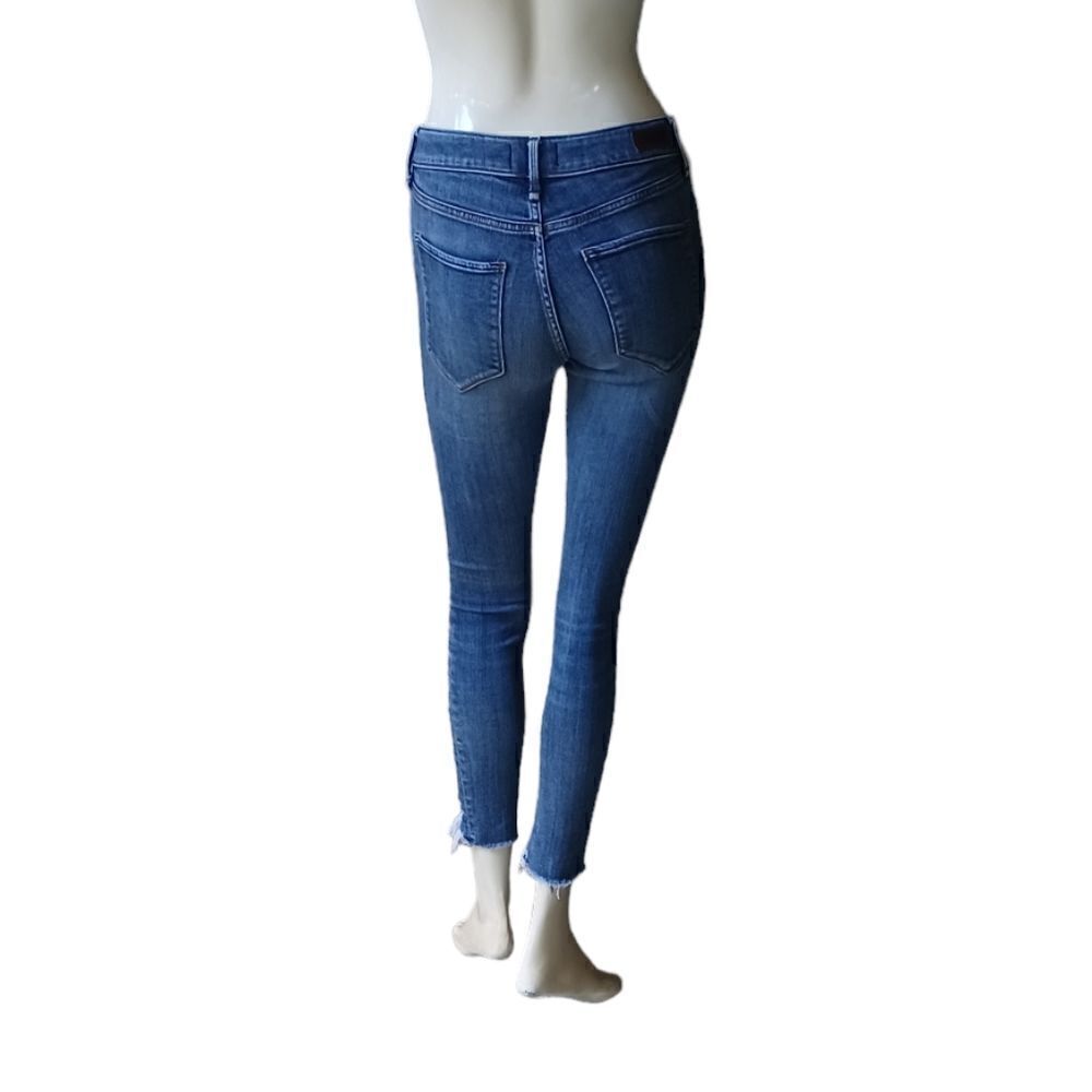 690447...Abercrombie Skinny Jeans Size 26/2R, 8"Rise