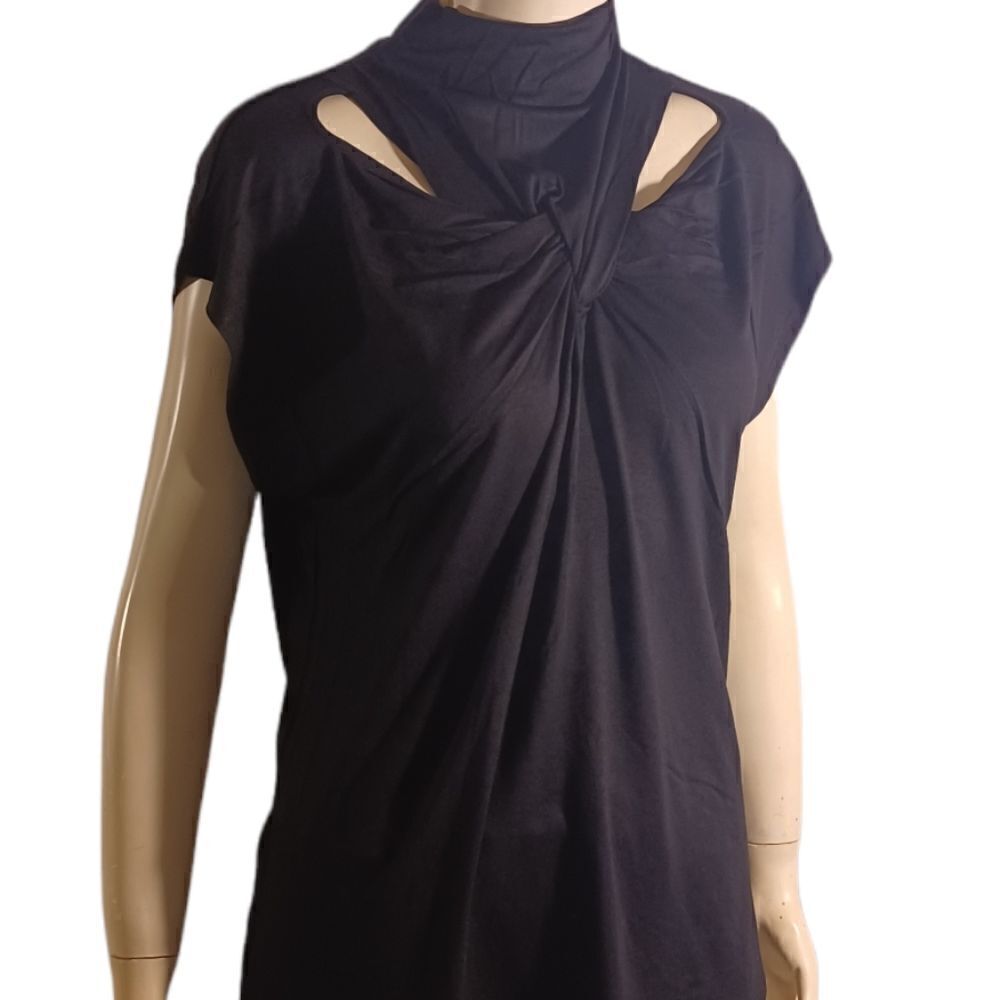 608033....Criss-cross Top Mock Neck Size XL