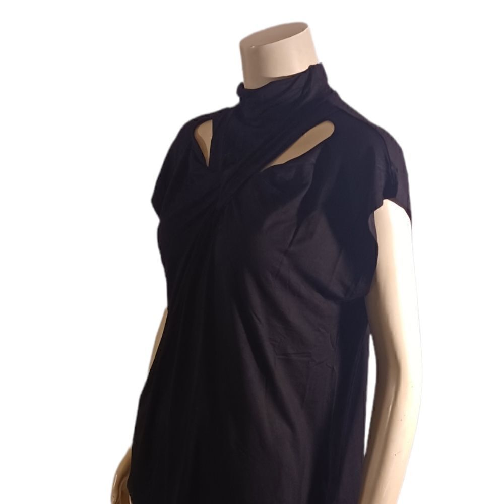 608033....Criss-cross Top Mock Neck Size XL