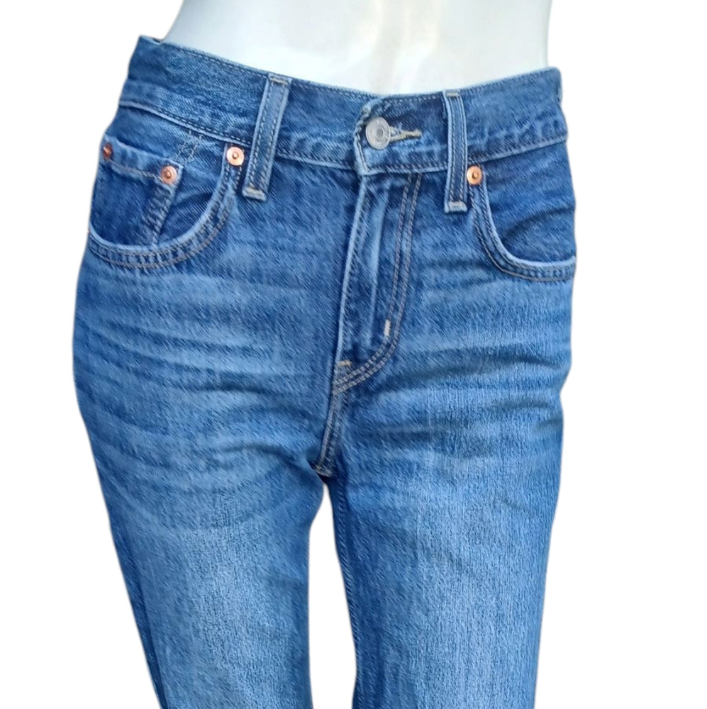 8186....Levi's Low Pro Straight Leg Jeans Size 24