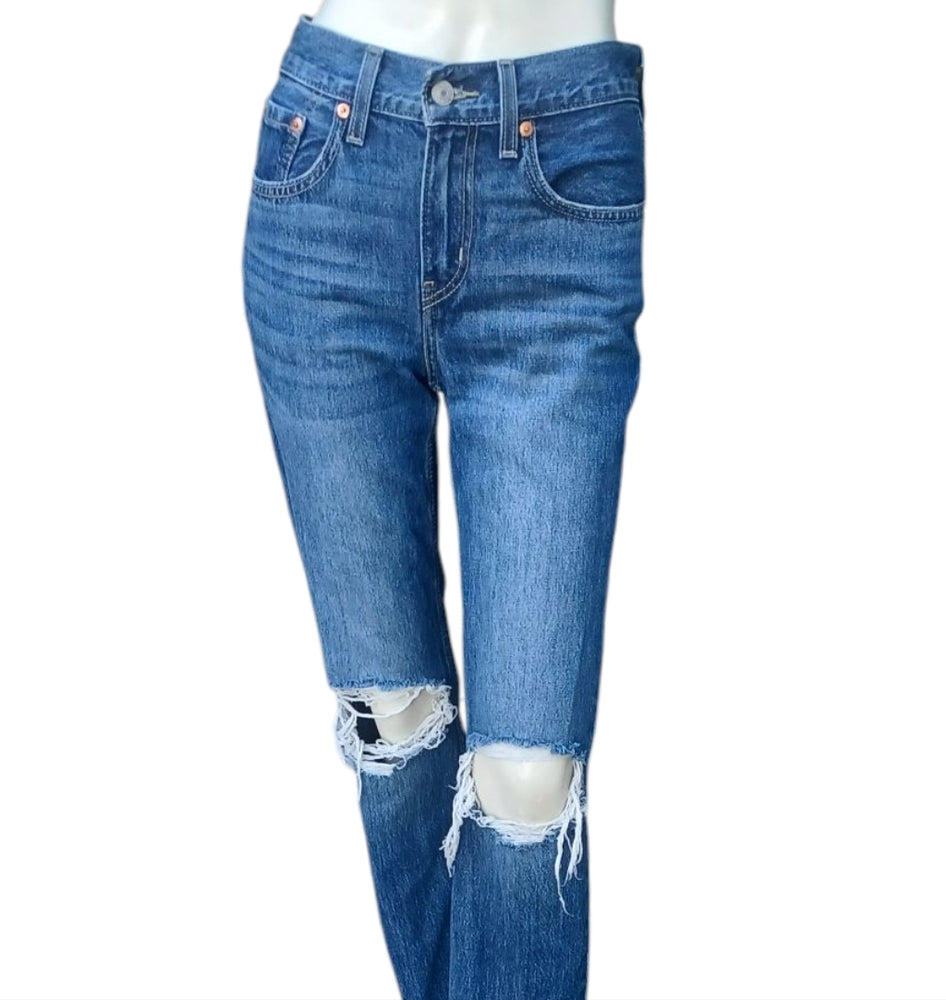 8186....Levi's Low Pro Straight Leg Jeans Size 24