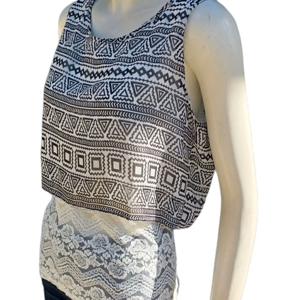 611333....Joy&Co Sleeveless Top Size Medium