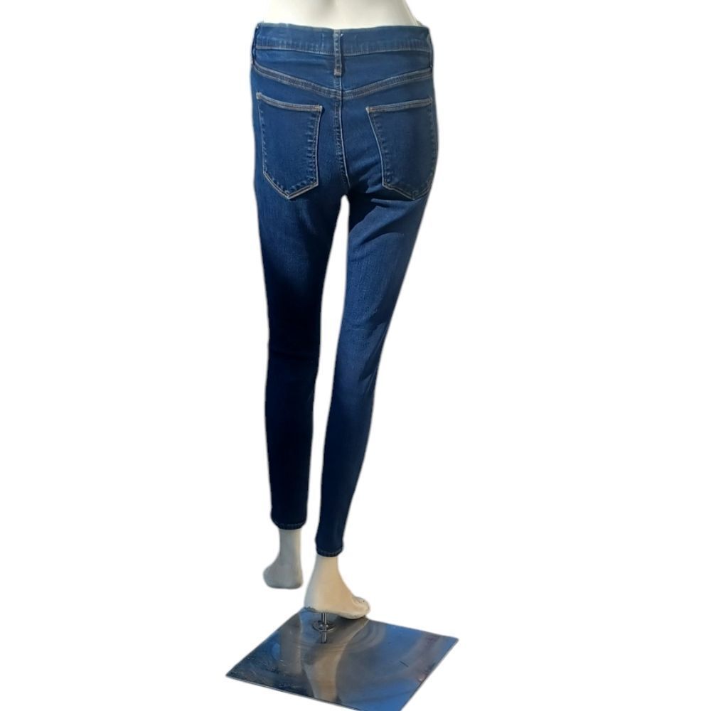 8120....Gap 1916 True Skinny Jeans Size 6R, 8" Rise