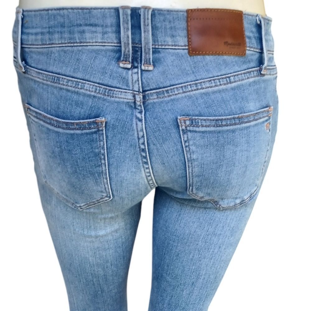 8121.....Madewell Skinny Jeans Size 25, W24" 26"Inseam  7"Rise