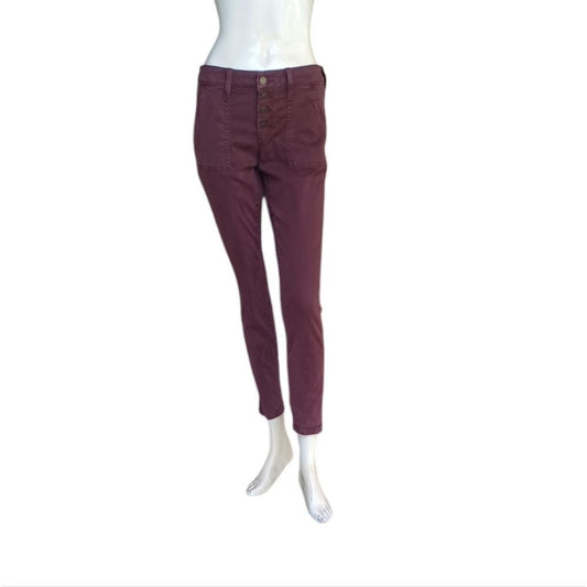 8126.....Universal Thread Skinny Jeans Size 2/26R,  8" Rise