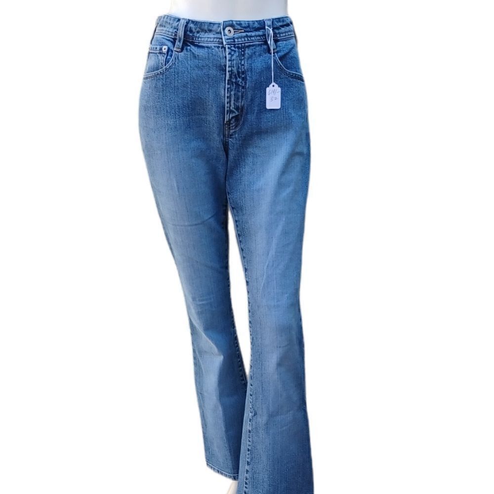 619132....Express Jeans Bootcut Size 7/8, 29"W, 30" Inseam 10"Rise