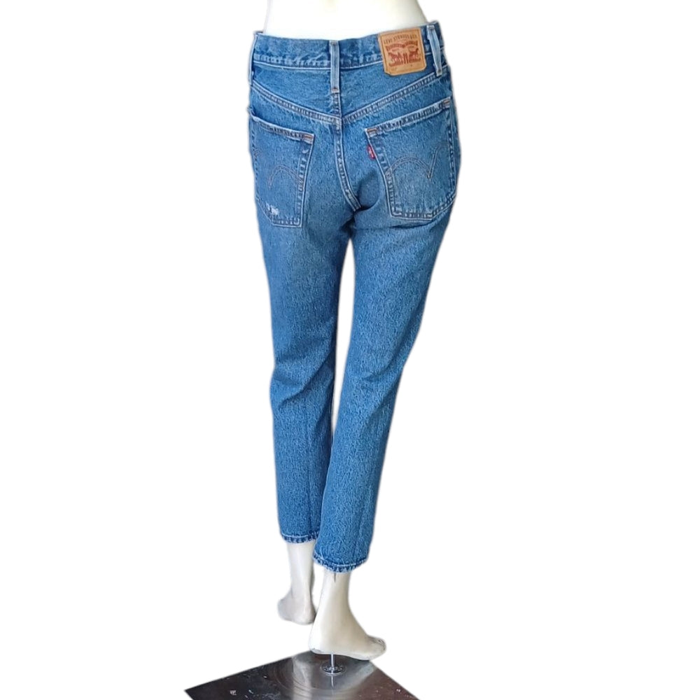 8194....Levi's 501 Straight Leg Jeans W25 L26