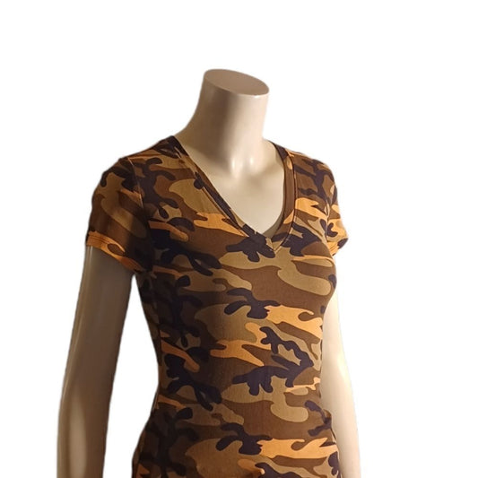 608733....NWOT..Wet Seal Short Sleeve Camo Top