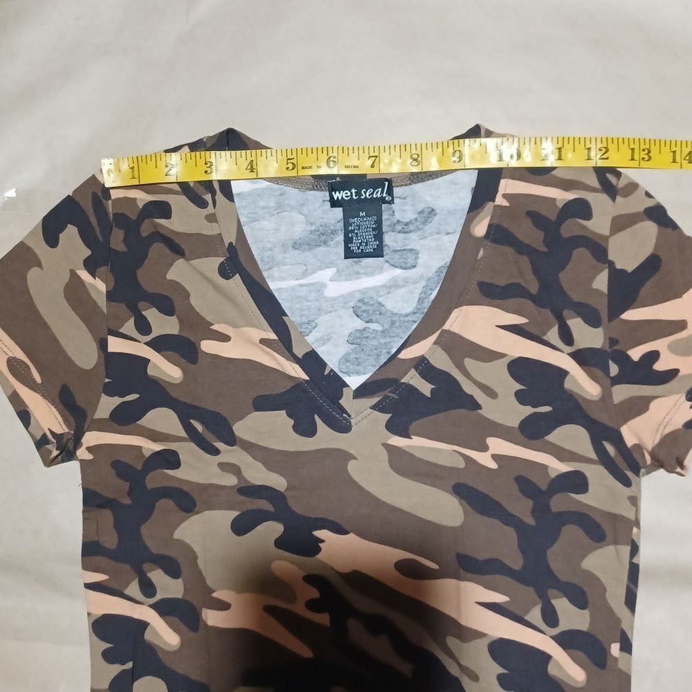 608733....NWOT..Wet Seal Short Sleeve Camo Top