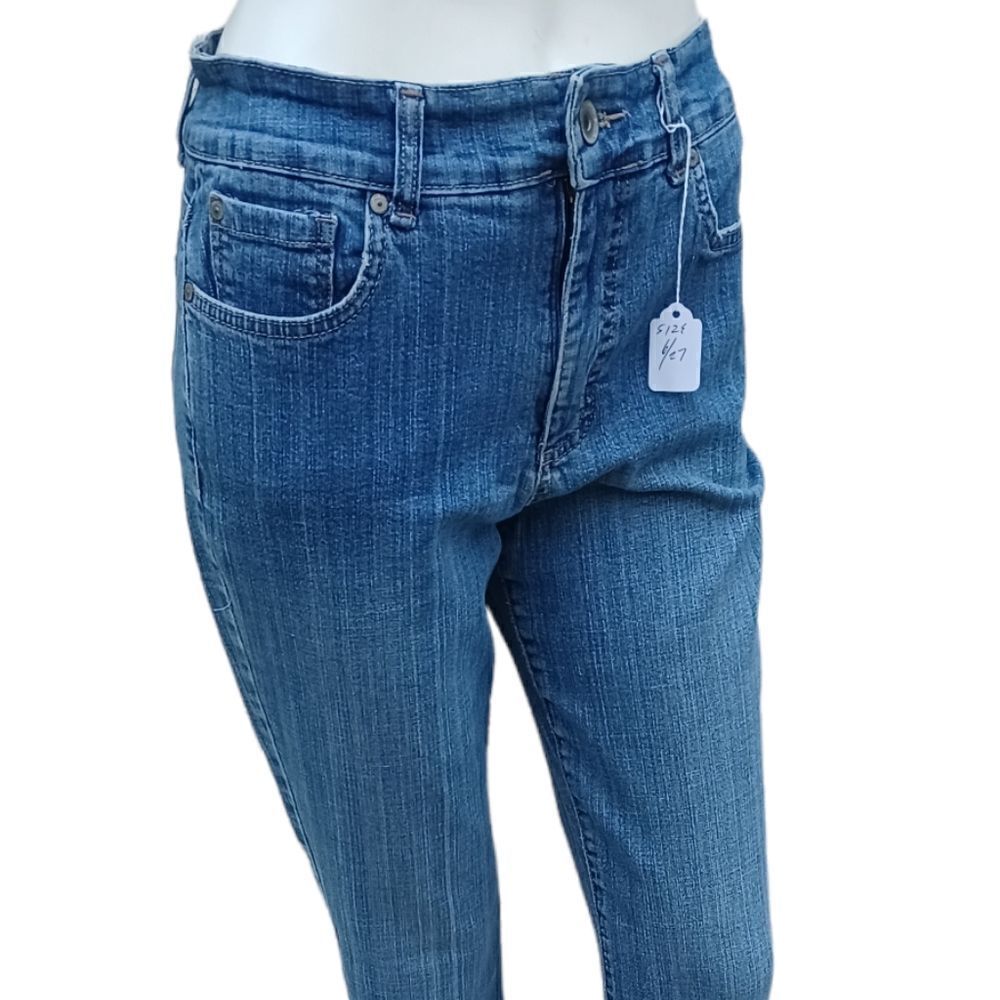 447510....Nine West Bootcut Jeans Size 6/27, 10"Rise