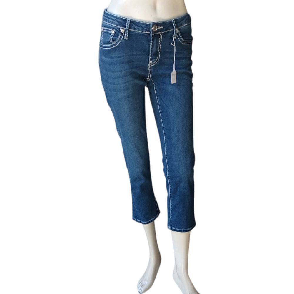 673246.....Apt.9 Crop Jeans Size 4, 26" Waist 23" Inseam 7" Rise
