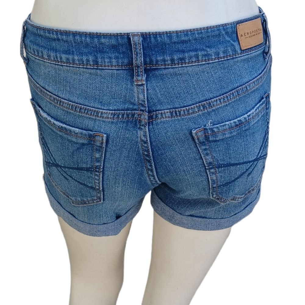 605048....Aeropostale Cuffed Jean Shorts Size 4, 28"W, 3"Inseam, 7"Rise
