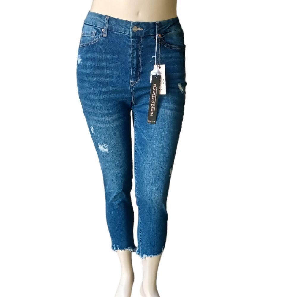 673336...Nanette High Rise Crop Jeans Size 14, W33"  24"Inseam  11"Rise