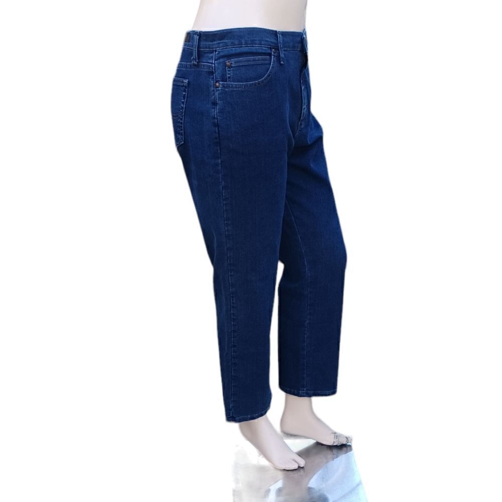 701718....Lee Relaxed Fit Straight leg Jeans Size 16SPET, W34" 26"Inseam 12"Rise
