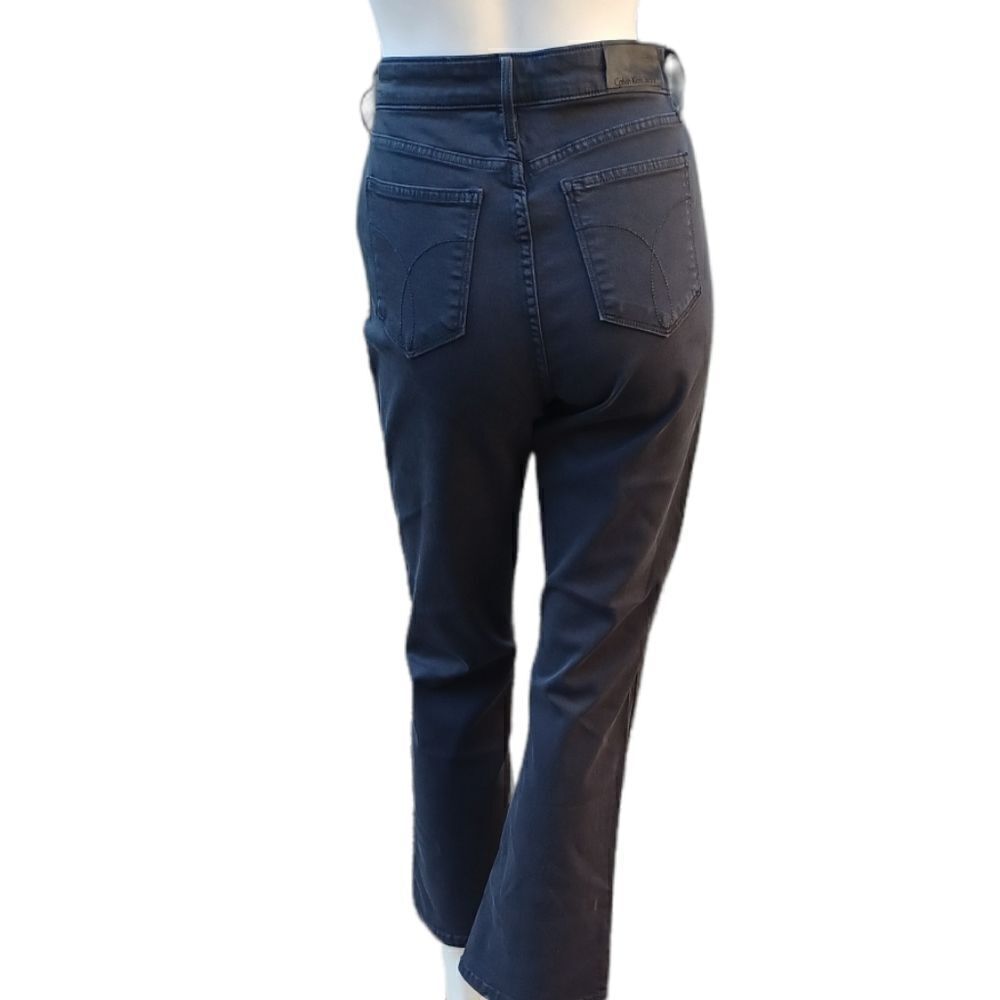 59839....Calvin Klein Kick Flare Jeans Size 29, 26" Waist 25" Inseam 10" Rise