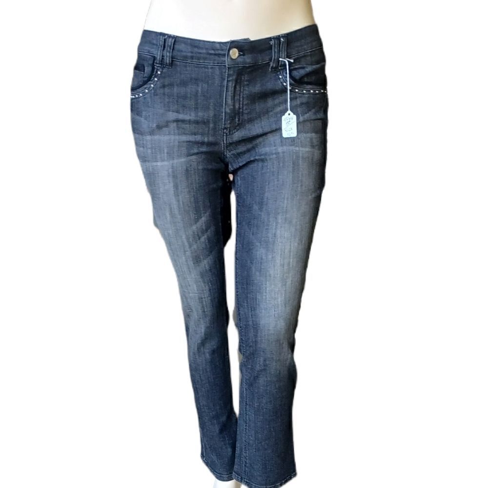 50445....White House Black Market Bootcut 10S, W32" 29"Inseam 8" Rise