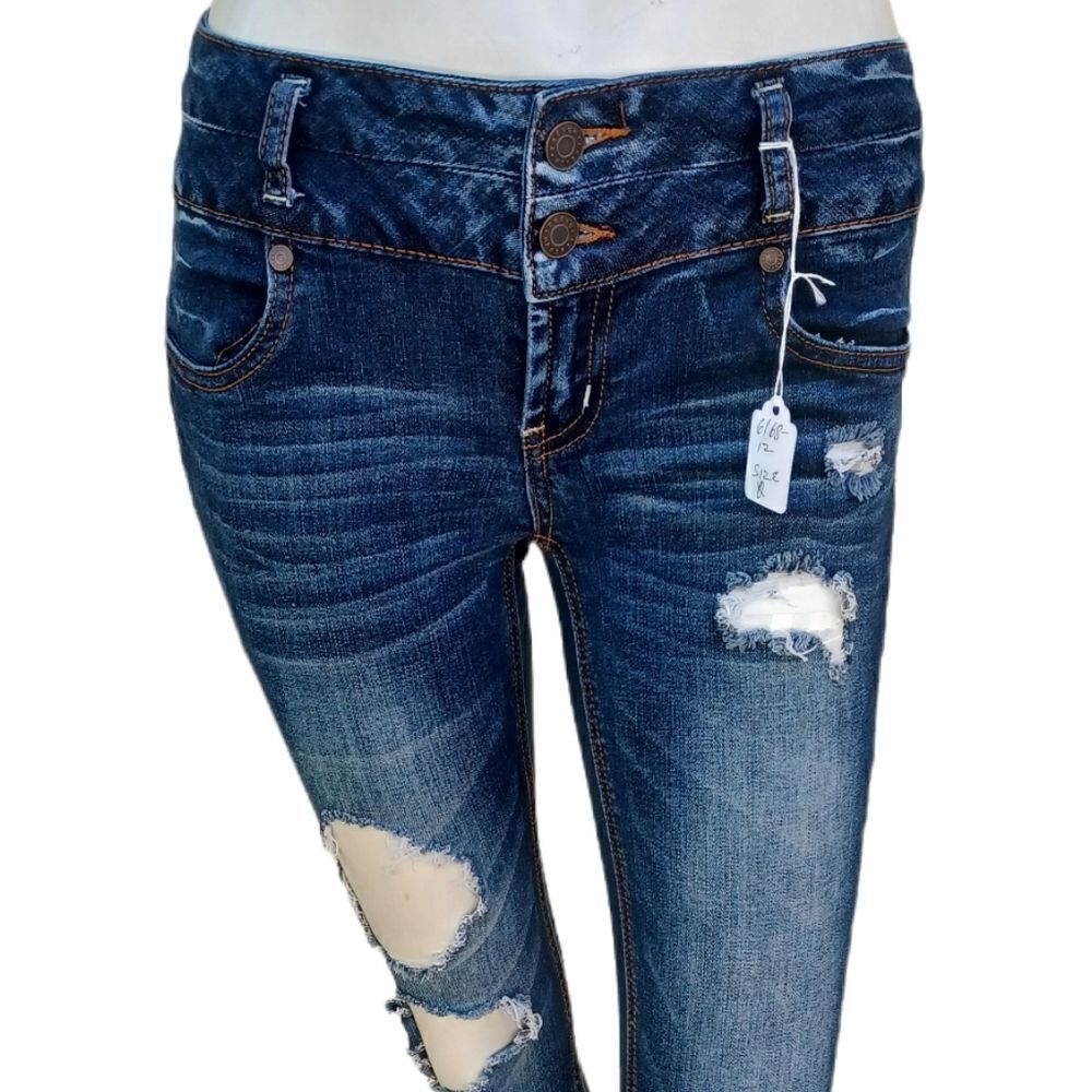 616812.....Refuge Skinny Jeans Size 0, W24" 28"Inseam  7"Rise