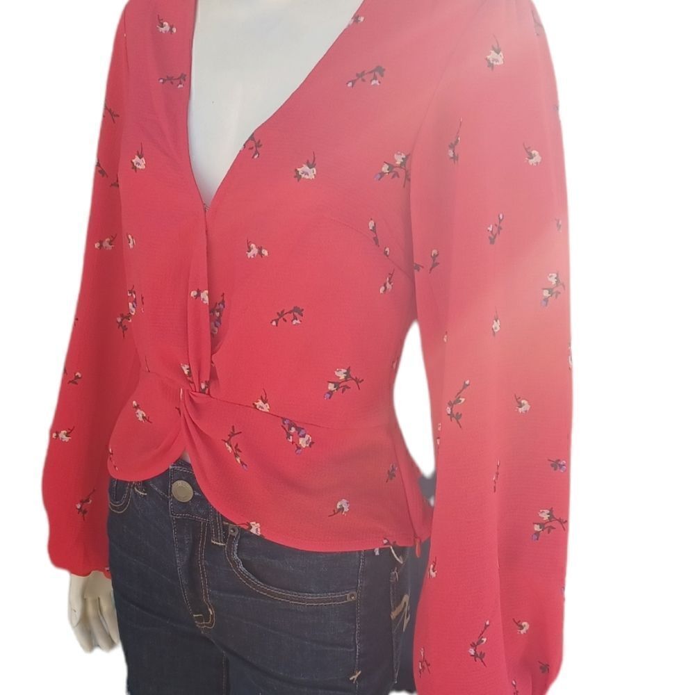 609433....Wild Fable Long Sleeve Top Size S