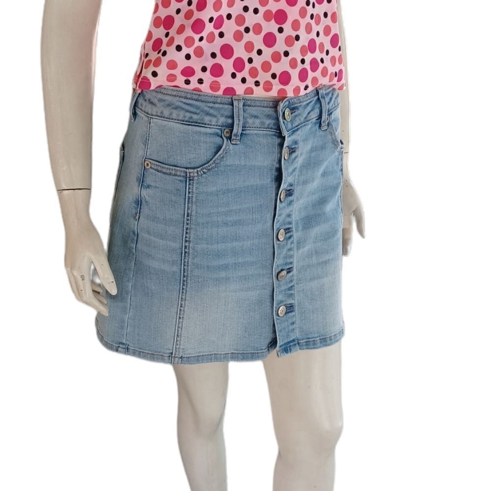 613431....American Eagle Jean Mini Skirt Size 4, 30" Waist 14" Rise