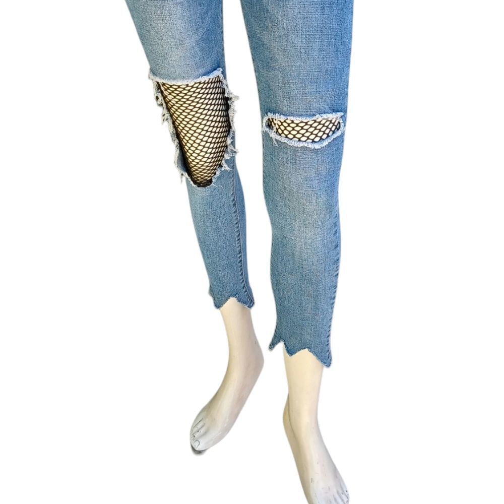623031.....Skinny Jeans Size 28" Waist