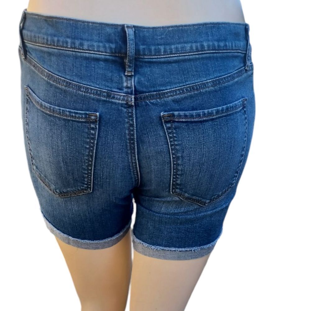 8159....Loft Outle Jean Shorts Size 9, W32" 8" Rise