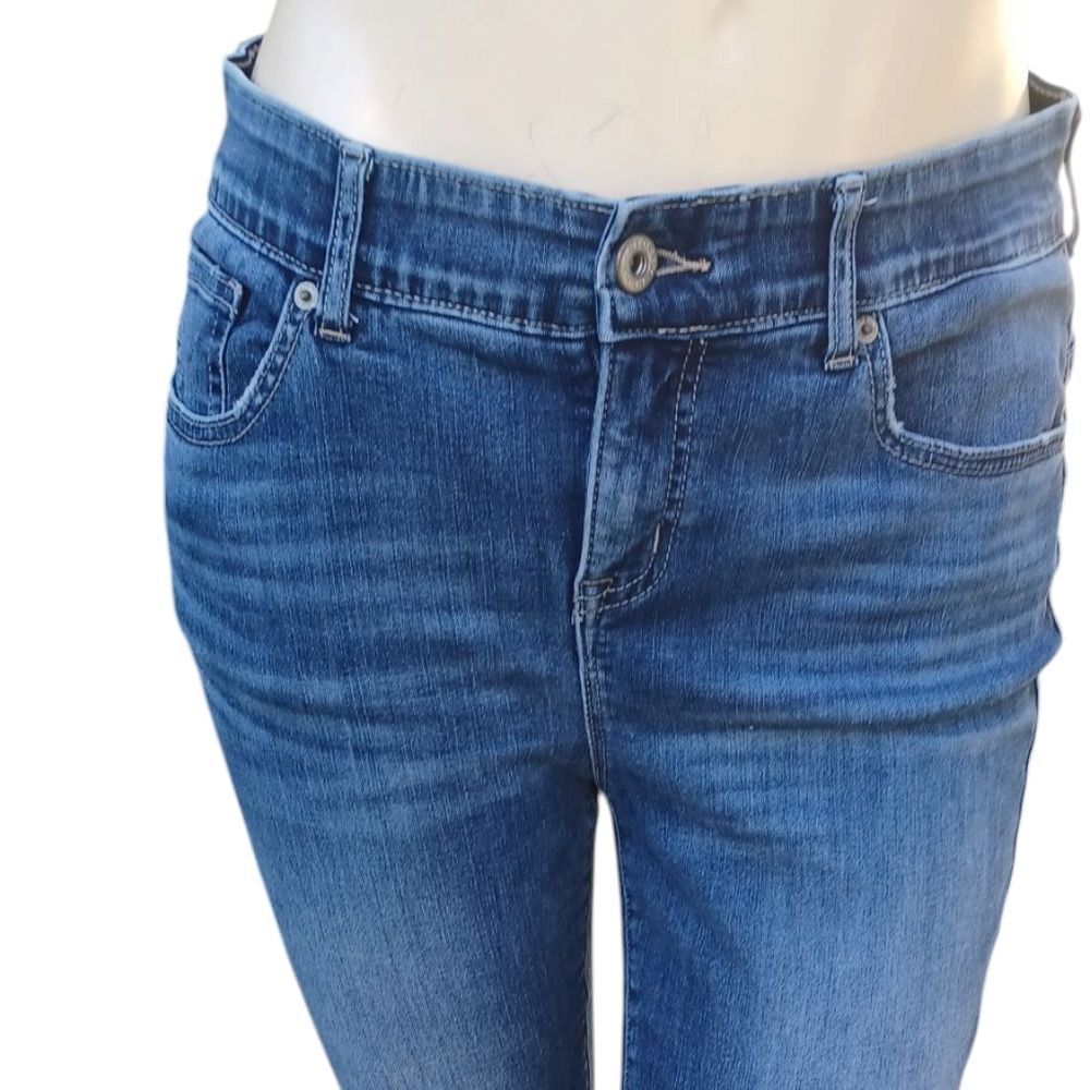 8158....Torrid Premium Skinny Jeans Size 16, W32", 27" Inseam, 10" Rise