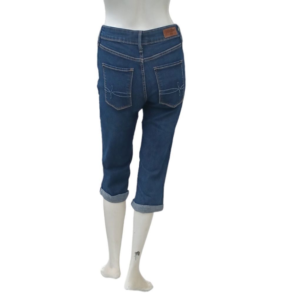 683412....Denizen by Levi's Crop Jeans Size 2