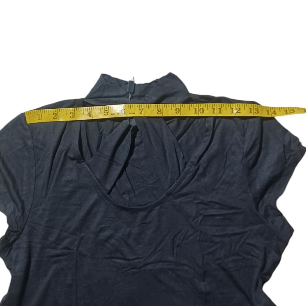 608133...Cable & Guage Cap Sleeve Criss-cross Cross Top Size Medium