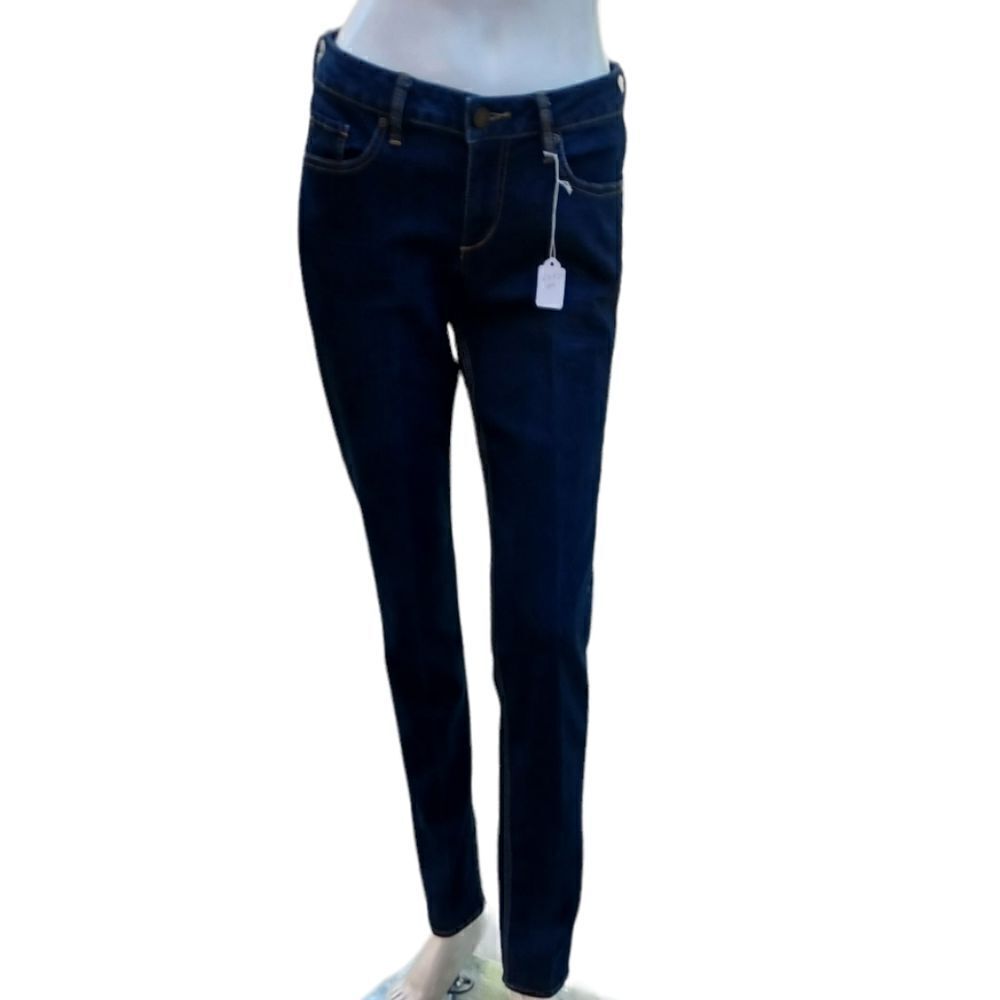 625220....NY&C Curvy Skinny Jeans Size 4