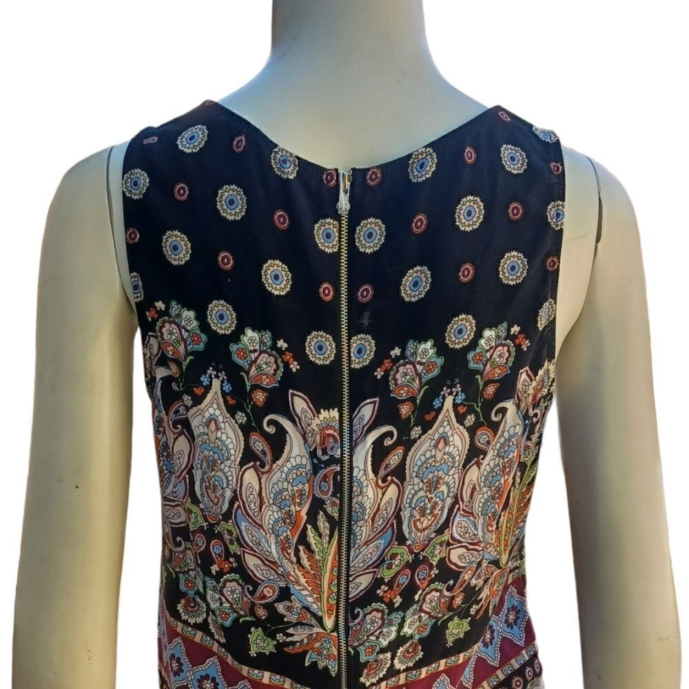 626133....I. Joah Sleeveless Paisley Top Size M