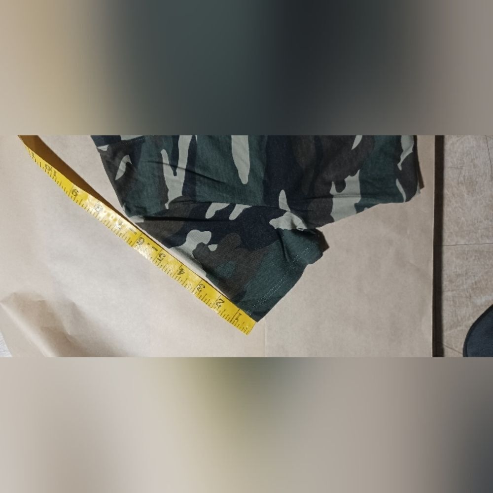 6260...EV1 Navy Green Camo Top Size S