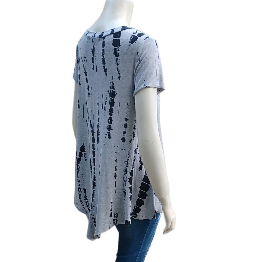 6264....B.L.E.U. Tunic Top Size Medium