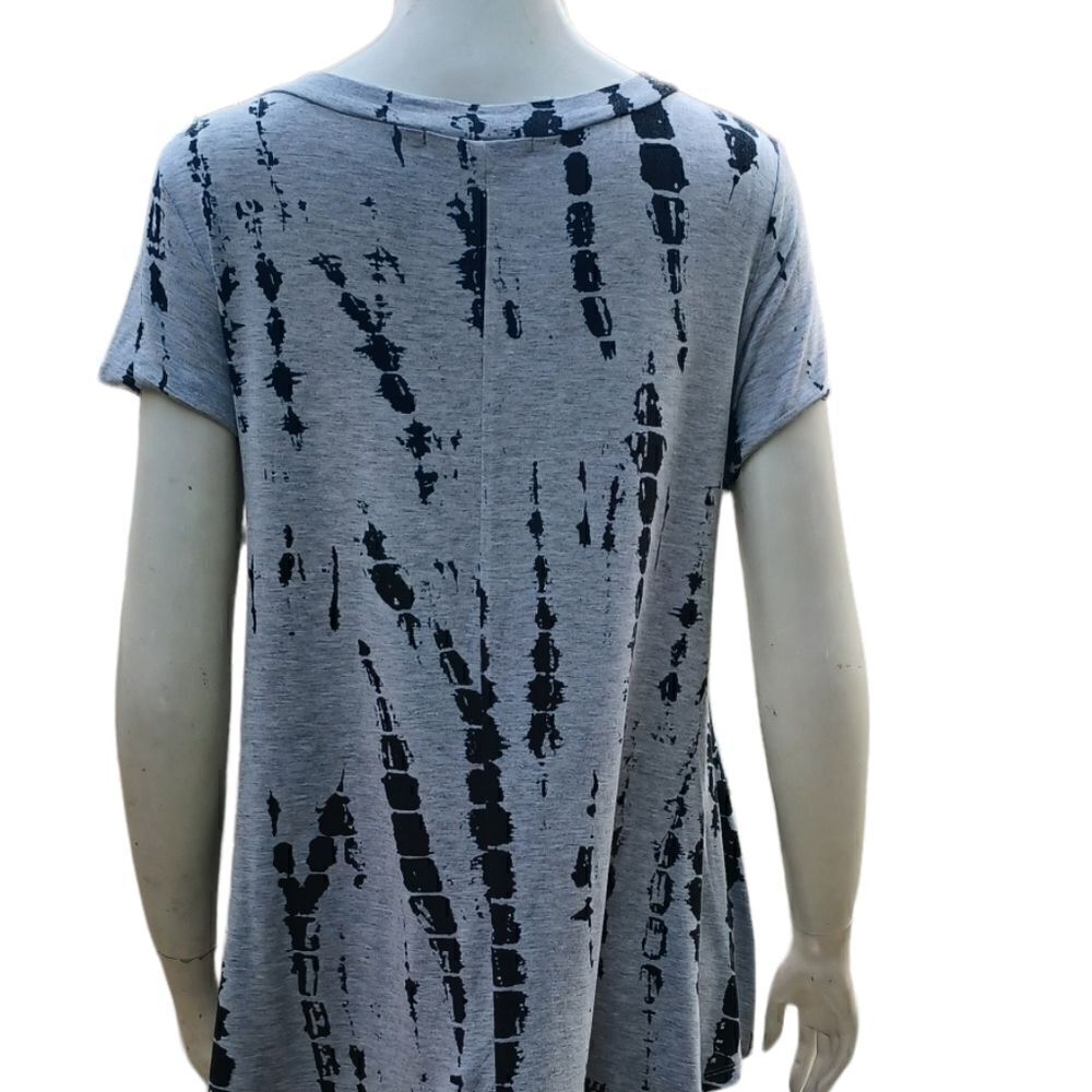 6264....B.L.E.U. Tunic Top Size Medium