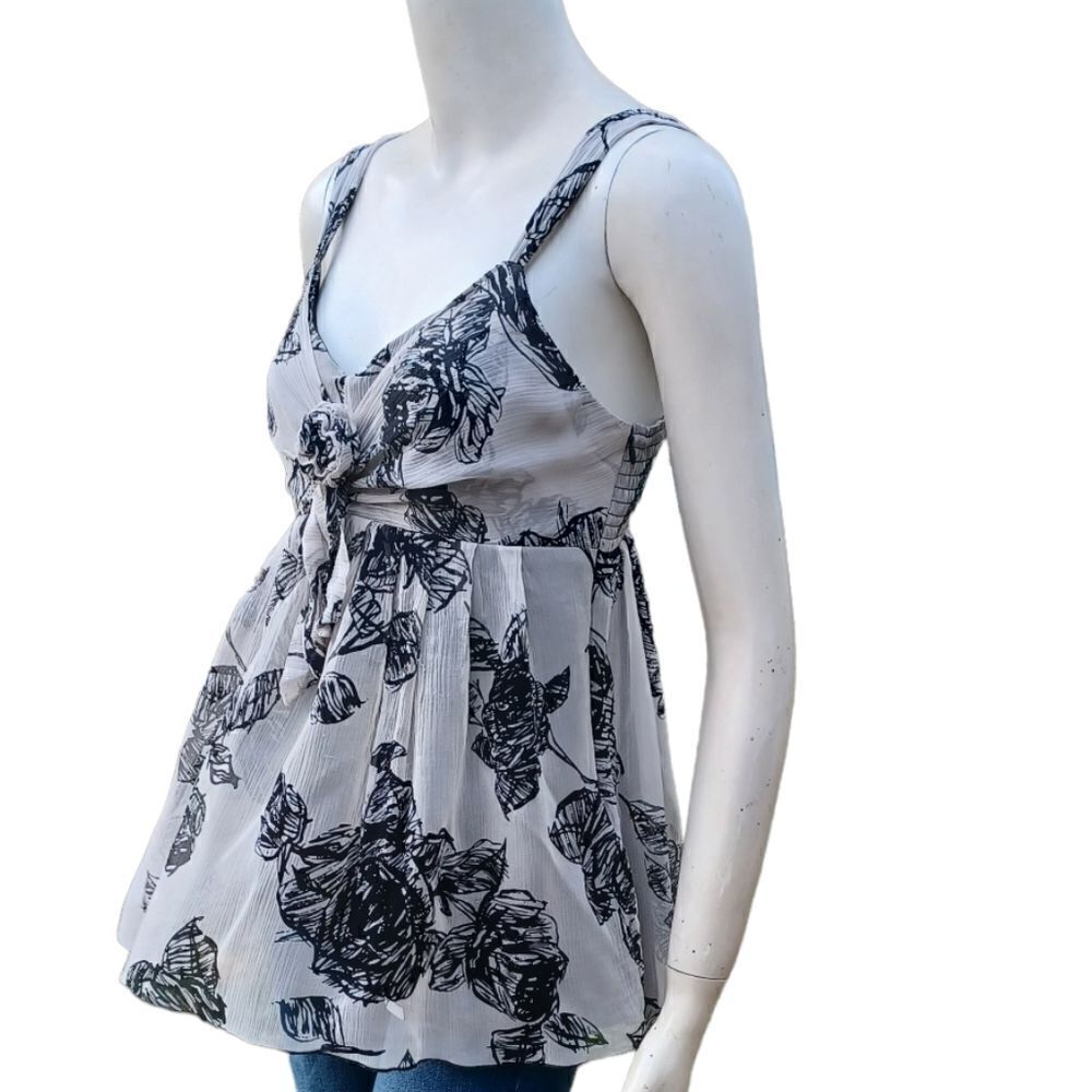 6266.....Karen Kane Babydoll Layered Top Size S
