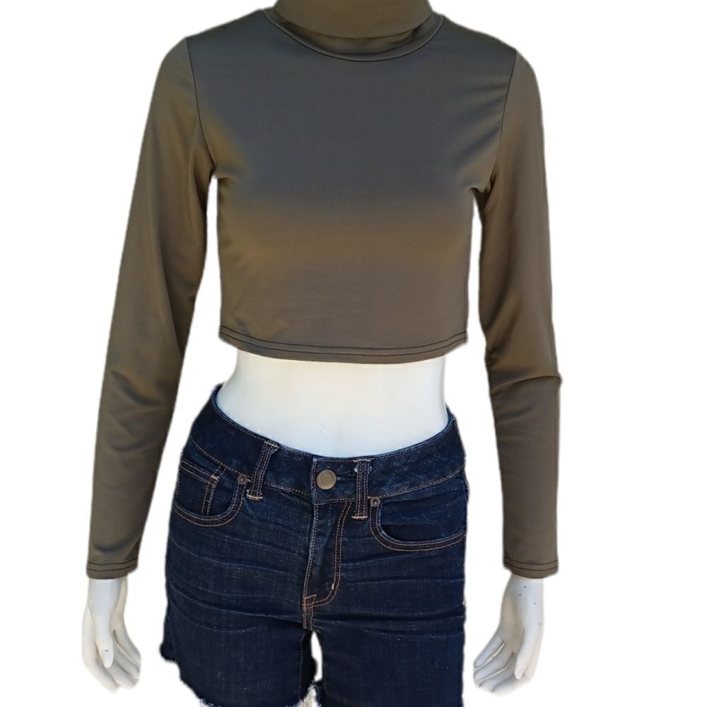 609733....Long Sleeve Turtleneck Crop Top Size S