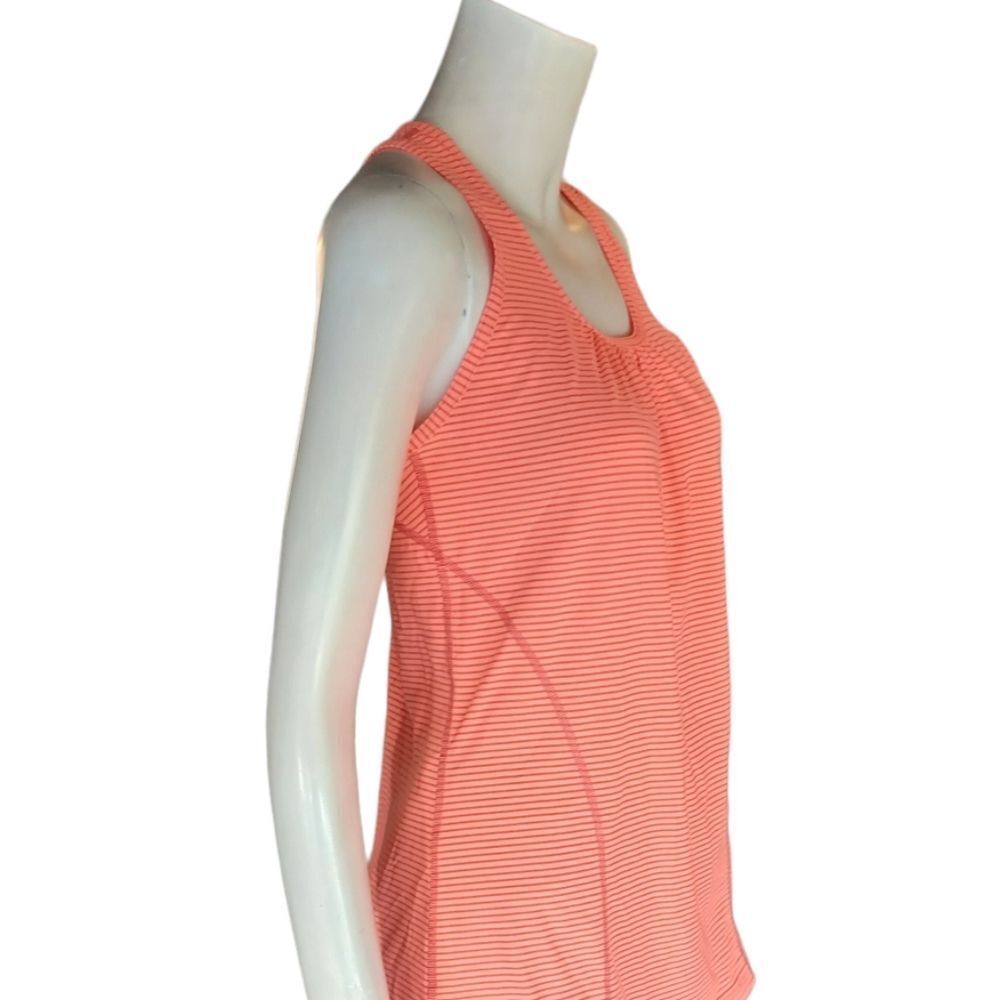 6257....Kirkland Signature Tank Top Size Small