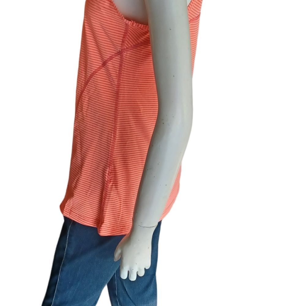 6257....Kirkland Signature Tank Top Size Small