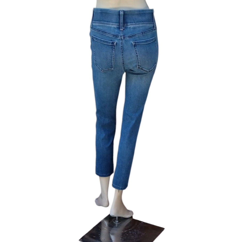8197....Nine West Skinny Jeans Size 4, W26" 24"Inseam, 8 1/2"Rise