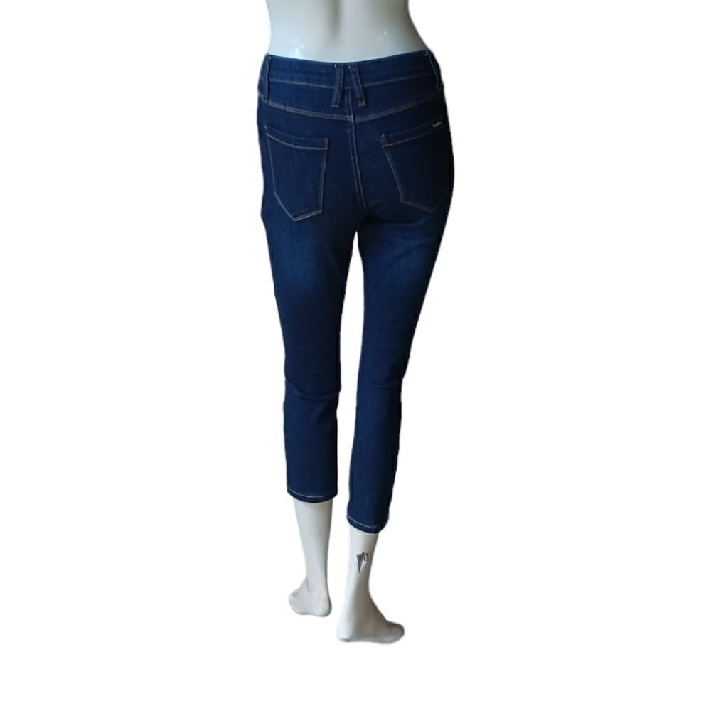 692147....bebe Skinny Ankle Crop Jeans Size 26, W22"  23"Inseam  8"Rise